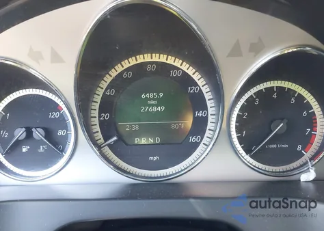 2011 Mercedes-Benz C 300 Luxury/Sport z USA, uszkodzony, nr VIN WDDGF5EB6BR185986